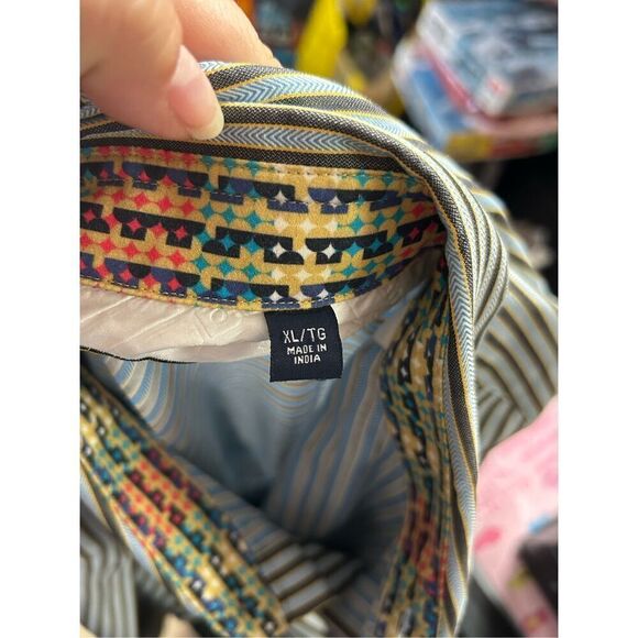 Robert Graham Extra Large (XL) Flip Cuff Striped Long Sleeve Shirt - Picture 8 of 8